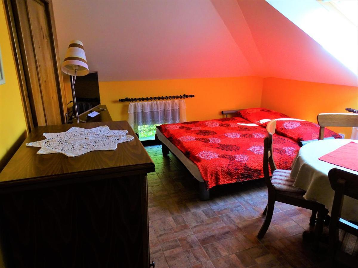 Apartmaji Pr-Gujlu Sela Nad Podmelcem 5220 Tolmin Podmelec Exterior foto